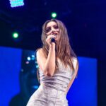 Karol Sevilla Instagram - Estoy in love con el micrófono de mis amigos de @shure que cosa tan bella!! 🧡✨ se dio todo en Merida