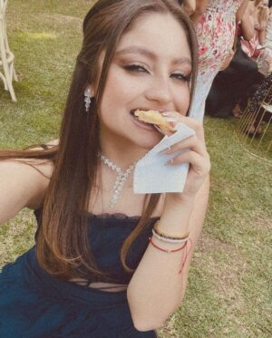 Karol Sevilla Instagram - ✨¡miedo de sentir is coming! ✨