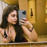 Karol Sevilla Instagram - 🖤¡¡salud!!🖤