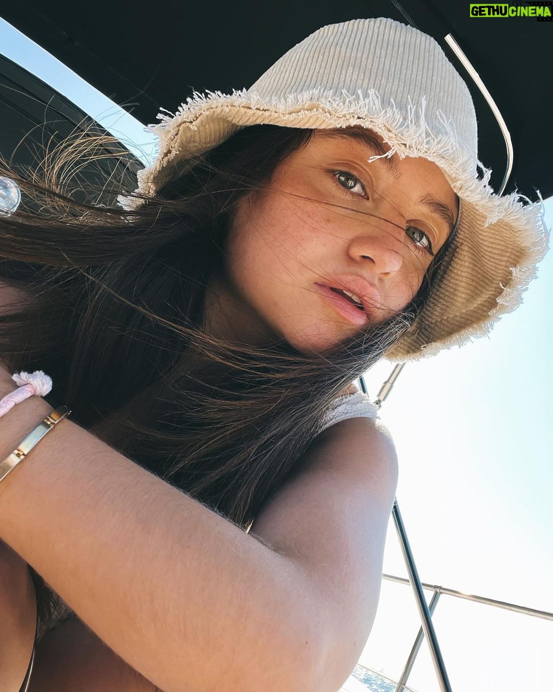 Karol Sevilla Instagram - Termino este viaje, termino esta aventura π«ΆπΌπππ»π₯Ή JAJAJAJAJA π€πΌ