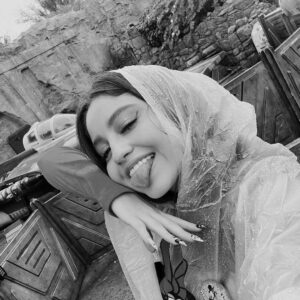 Karol Sevilla Instagram - “23 estamos ready para romperla” ✨🔥🖤