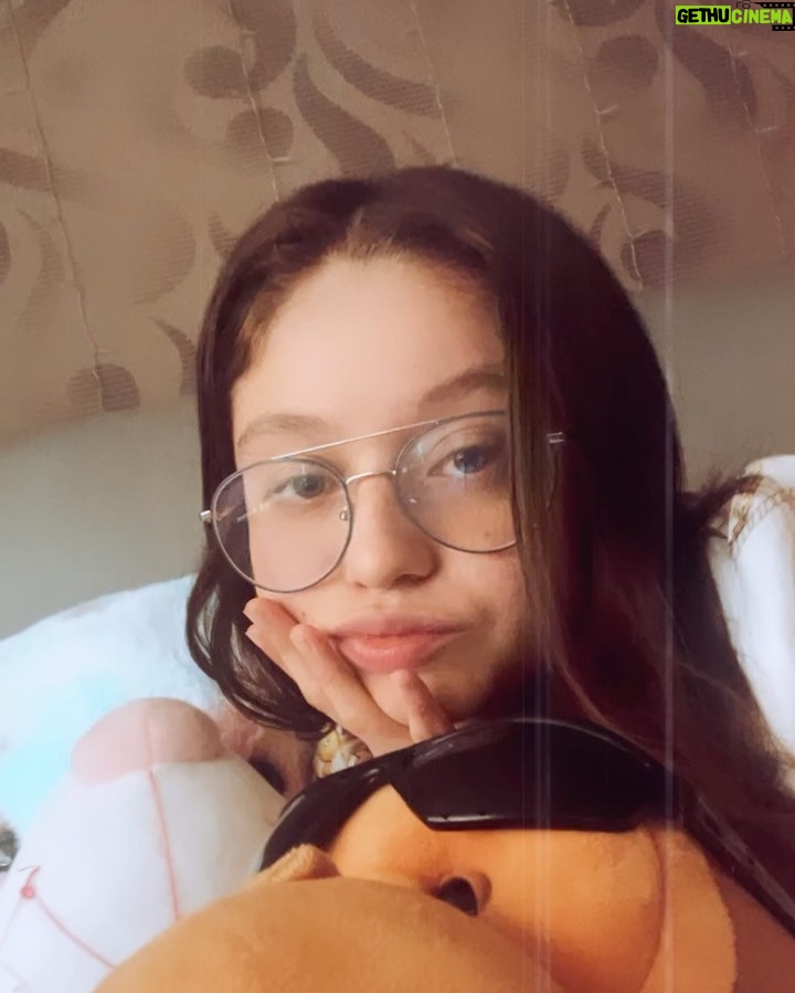 Karol Sevilla - 312.9K Likes - Domingo de fotos y videos muy random 🤙🏼
