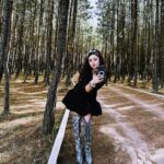 Karol Sevilla Instagram - la más coquette 🎀 en la fiesquette 🍺 con su súper samsumquette 🖤 JAJAJAJAJA