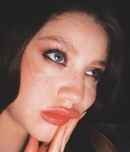 Karol Sevilla Instagram - ✨🫰🏻🎀