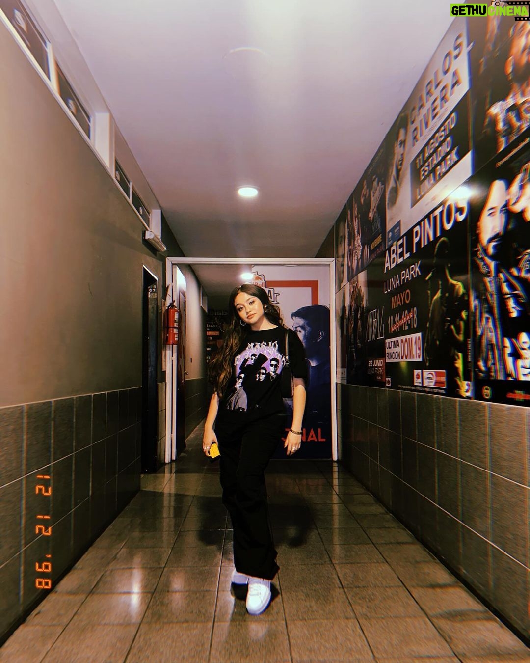Karol Sevilla Instagram - Una vaina loca el día de hoy!!