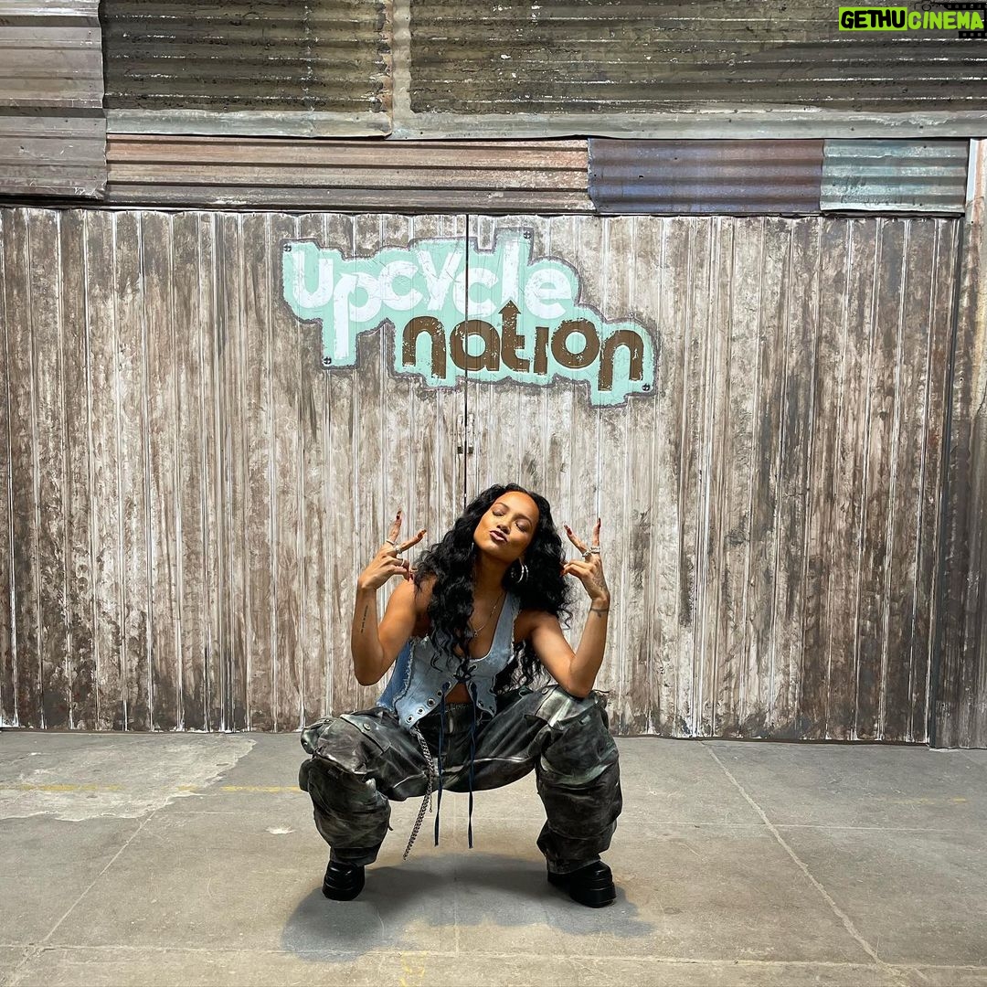 Karrueche Tran Instagram - UPCYCLE NATION PREMIERES TONIGHT 10P! @fusetv Upcycle Nation is a high-stakes competition show reimagined and refashioned. With myself and judges Peder Cho (viral, trailblazing upcycling innovator) and Jerome Lamaar (nonbinary fashion designer and the A-List’s best kept secret). Our upcycling contestants are all clever, crafty and fashion forward. And they all have the RAW talent to make something out of literally nothing. Let the games begin!