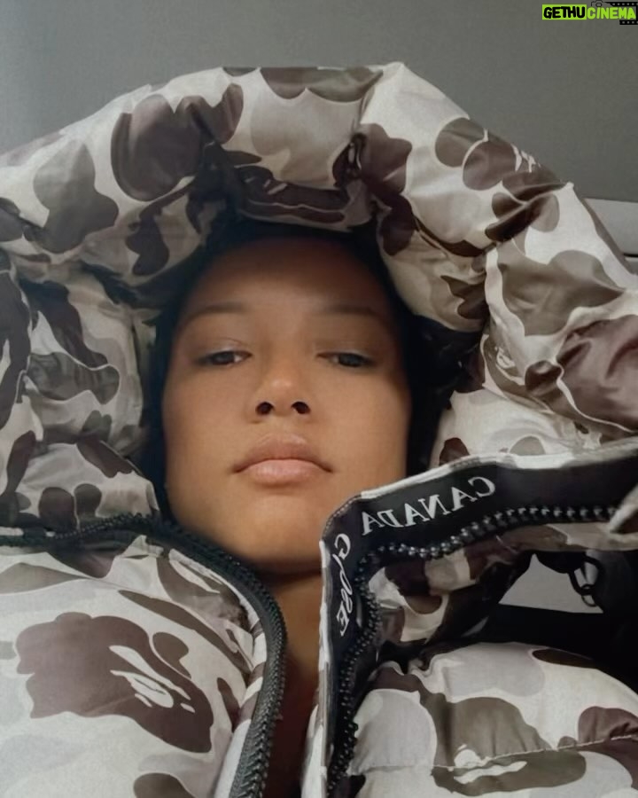 Karrueche Tran Instagram - Christmas in Toronto ❤️ I got to see ALL my family this holiday season and that is a true blessing.. I’m so grateful and my heart is full