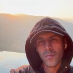 Kartik Aaryan Instagram - Last day of this view 🥺 #ChanduChampion 💪🏻 #ScheduleWrap