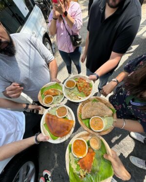 Kartik Aaryan Instagram - After visiting these delicious and iconic eateries in Bangalore, 
soch raha hoon food blogger ban jaun 😜😋 
#rameshwaramcafe #Nagarjunafood #CheatDay 🙈