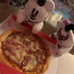 Kashou Rosiel Instagram - 昨日は、ディズニーシーにお友達のなおぴっぴと行ってきた! お揃いの黒コーデ👻楽しすぎた👻 #ディズニー #ディズニーシー #ディズニーコーデ #disneysea