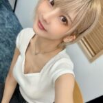 Kashou Rosiel Instagram - 最近パンツスタイルにハマっている #天下一の二次元体型