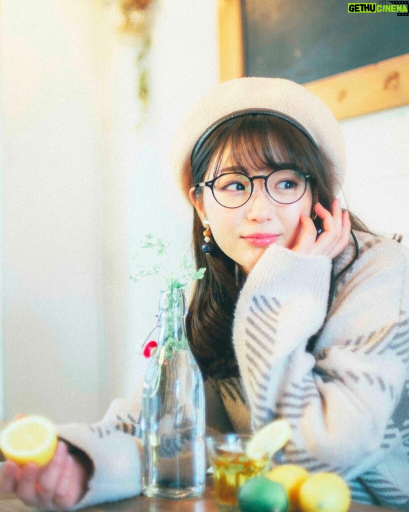 Kasumi Hasegawa Instagram - 🍋 #portraitphotography #portrait #東京カメラ部 #얼스타그램 #안경스타그램 #안경 #人像攝影 #攝影 #メガネ女子 #めがね女子