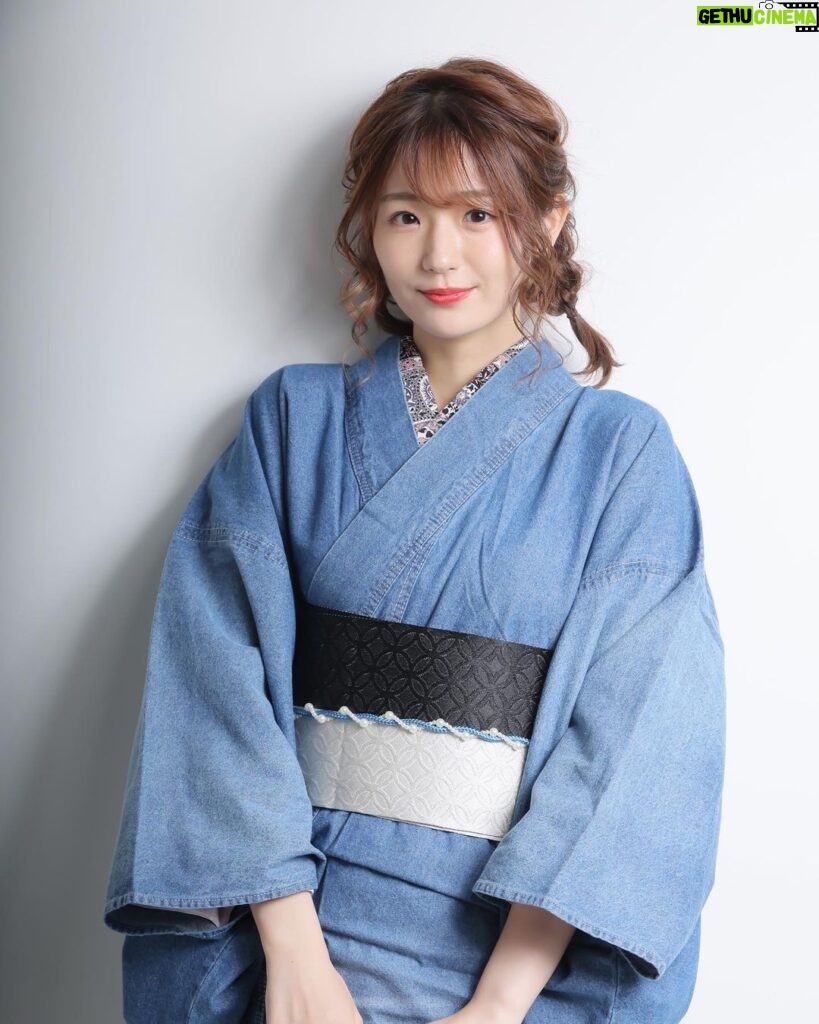 Kasumi Hasegawa Instagram - 少しずつ涼しくなってきたね♪ カメラマン: 木村直貴さん #デニム着物 #デニム着物コーデ #着物 #着物コーディネート #kimono #japanesekimono #japanesegirl