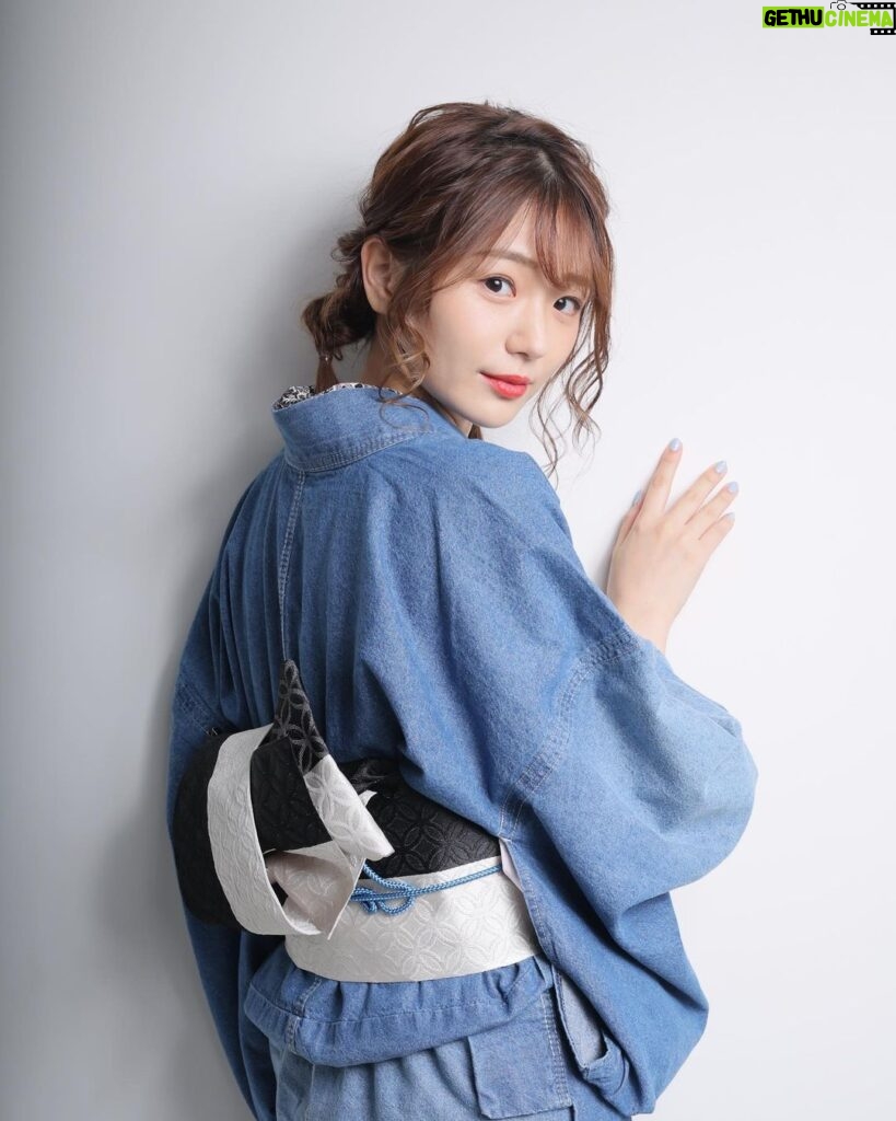 Kasumi Hasegawa Instagram - 少しずつ涼しくなってきたね♪ カメラマン: 木村直貴さん #デニム着物 #デニム着物コーデ #着物 #着物コーディネート #kimono #japanesekimono #japanesegirl
