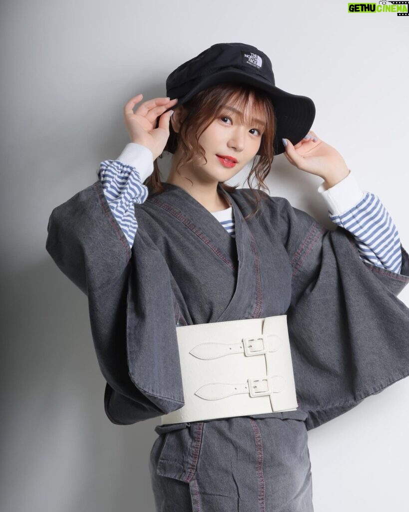 Kasumi Hasegawa Instagram - デニム着物👘 カメラマン: 木村直貴さん #デニム着物 #デニム着物コーデ #着物 #着物コーディネート #kimono #japanesekimono #japanesegirl