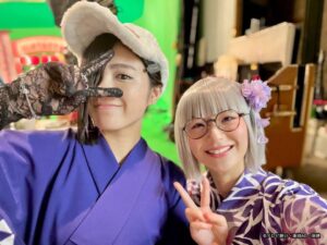 Kasumi Hasegawa Instagram - リタと📸

チームゴッカンで
TVer、Amazonプライムビデオ、TELASA、TTFCにて
もっふんかき氷🍧販売しております！(映像内で
是非ご覧くださいませ🙋‍♀️

#王様戦隊キングオージャー #キングオージャー #リタ #モルフォーニャ #リタモル