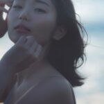 Kasumi Hasegawa Instagram – あと1ヶ月ちょっとで2023年がスタートしますね。
やり残した事はないか、
来年いいスタートがきれるように今何をしようか、、、
この時期はいろいろ考えますね。

ちなみに今年は心境の変化も出てきました。
来年も強く生きたいと思います！

#portraitphotography #portrait 
#東京カメラ部 #얼스타그램 #안경스타그램 #안경 #人像攝影 #攝影 #作品撮り #ポートレート撮影 
#フォトブック