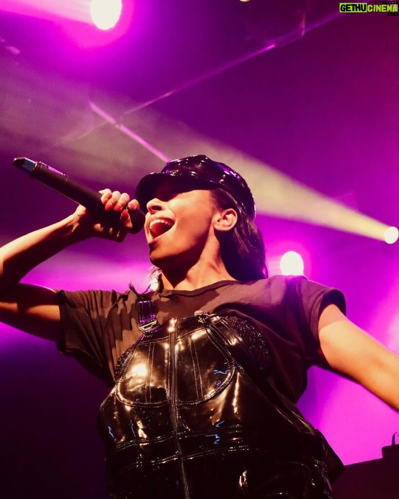 Kat Graham Instagram - Thank you so much Liverpool! I’m so excited to come back to the UK next year. We are announcing additional dates in February! Get ready!! 🇬🇧❤️‍🔥 #TheTimeTour @ale_ssiofilippelli @campandfurnace @monopolyevents @ticket_quarter