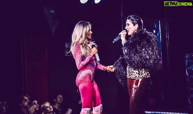 Kat Graham Instagram - Thank you to everyone who came out and sold out our first show this weekend in Italy!!! 🇮🇹 Grazie mille @paolaiezzireal for joining me on stage! So epic. So grateful. This marks the official launch of The TIME Tour. See you In Liverpool for another sold out weekend!! @ale_ssiofilippelli @marissaneola @federica_di_meo @bkjones20 @mariotyler @elisarampi @matteogiorgiinred @sweeneynaty Bologna, Italy