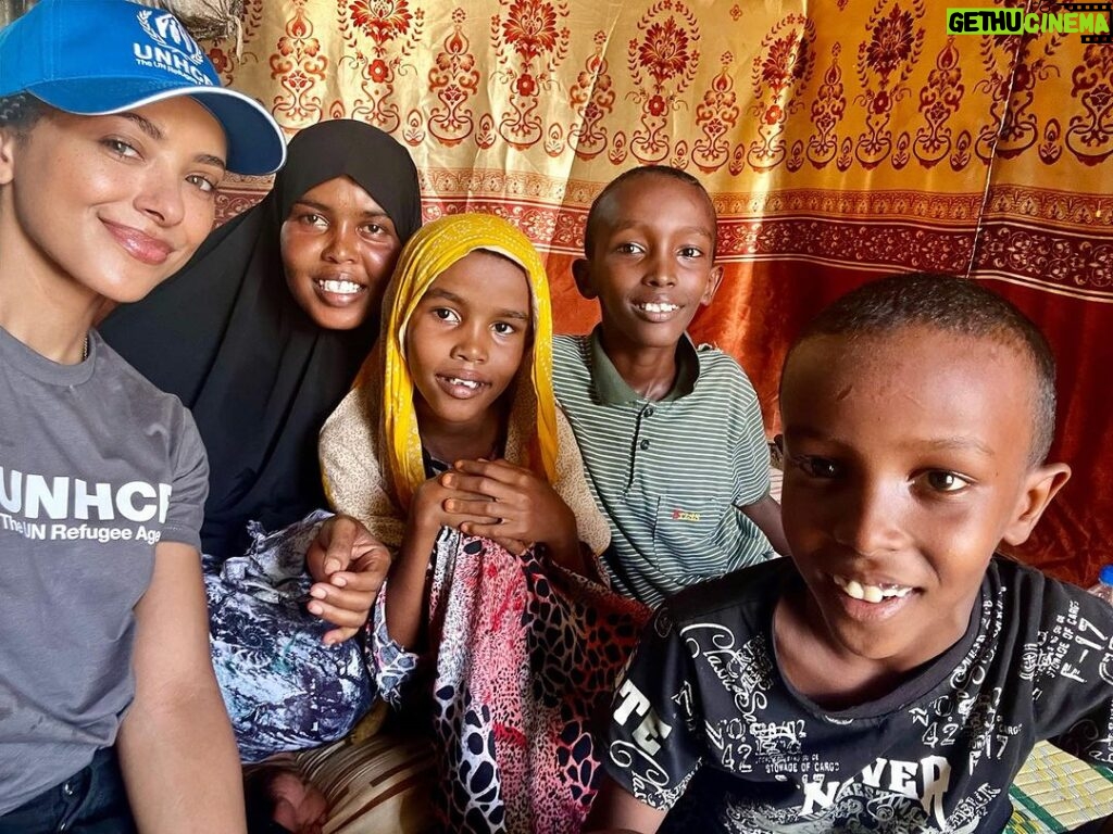 Kat Graham Instagram - Selfie with my friend Halima and her beautiful family at the @Refugees camp in Ethiopia. We celebrate and honor the many humanitarians around the world and the sacrifices they make to make this world a better place for all. #WorldHumanitarianDay
