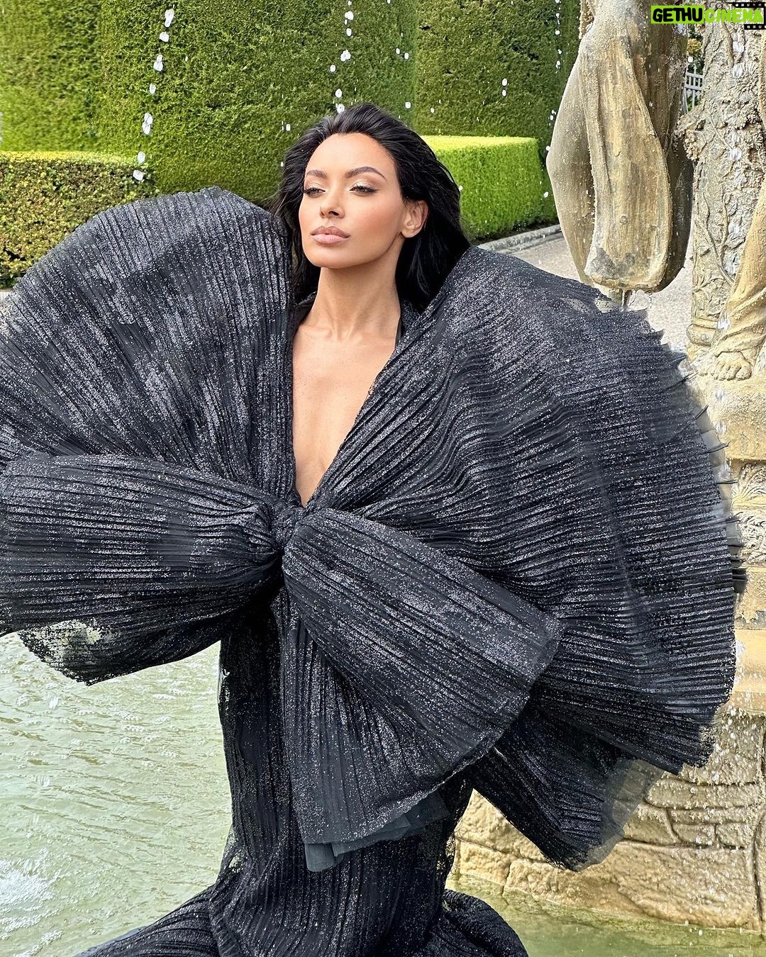 Kat Graham Instagram - 🧜🏽♀️ Florence, Italy