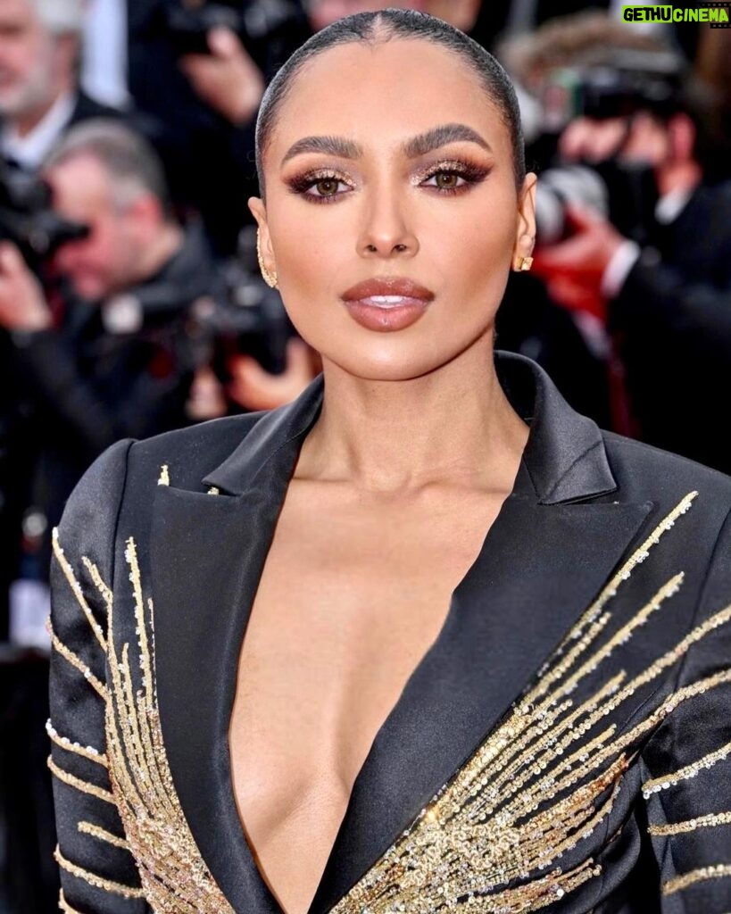 Kat Graham Instagram - Arriving in style thanks to @bmw Wearing @tonywardcouture Styled by @schanelb Hair by @mitchellcantrellbeauty Jewelry @flaviavetorasso Thank you @mohiebdahabieh 💕 @bmwm #ThislsForwardism #BornElectric #BMW×Cannes #CannesFilmFestival #Cannes2023 #BMWFilm Cannes, France