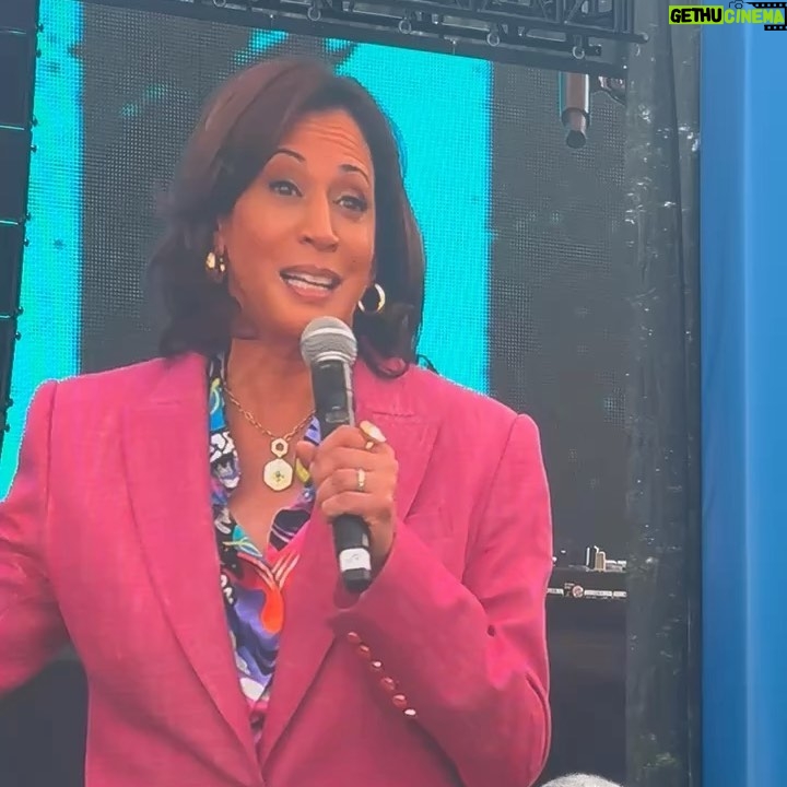 Kat Graham Instagram - So grateful to have joined @VP @kamalaharris and my @recordingacademy family at her residence to celebrate 50 years of Hip Hop! Such a historical moment in time. @blackmusiccollective Washington D.C.