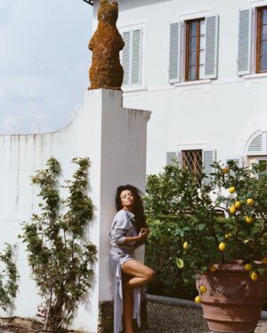 Kat Graham Instagram - New Harper’s Bazaar story 💕

Exec Director: Alessio Filippelli @ale_ssiofilippelli
Photographer: Carly Dame @carlydame
1st Assistant: Taylor Scragg @taylorscragg
Styling: Victor Danilov @danilov.viktor_
Hair & Make up: Elisa Rampi @elisarampi
Production: Danilo Venturi @ridaniloventu, Anna la Germaine x Fashion Politique @anna_lagermaine_private  @fashionpolitique
Production Assistant: Ava Lahijani @avalahijani
Postproduction: Iryna Dix @iradix
Coordinator: Gili Biegun @joysworld_
Styling assistant: Flavio Volgare @flavio_volgare
Location: Villa Olmi @villaolmi
