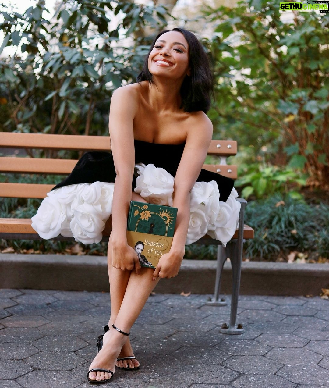 Kat Graham Instagram - IT’S OUT!!!! Today is the day Seasons Of You is out everywhere! I feel so incredibly grateful to have had the opportunity to create such a deeply personal book with the sole intention to support and heal. This book is for you guys. May it take you thru the sunshine and the falling leaves of your life. And no matter what happens, remember it is only a season… Thank you to my managers @dunia_mcneily @lukecdillon Richard Abate & @RachelKiim who I dedicate this book to… My publishers @penguinrandomhouse @clarksonpotter Illustrated by the profound @daphnasebbane My executive director bestie @ale_ssiofilippelli And of course my husband @bryantwood 📸: @haroldjulian #SeasonsOfYou WorldWide