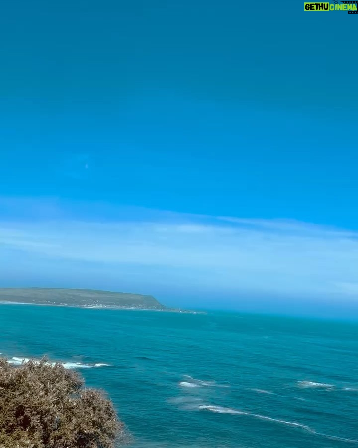 Kat Graham Instagram - Thank you Cape Town!!!! Here are some pics from my trip to South Africa last week. I miss the people and the ocean view already, and I can’t wait to come back in September for the next one! Thanks @comicconafrica for the invite ❤️🔥 I am writing this from the refugee camp… so sending so much love to everyone who came out to @comicconcapetown for helping us raise so much. Cape Town, South Africa