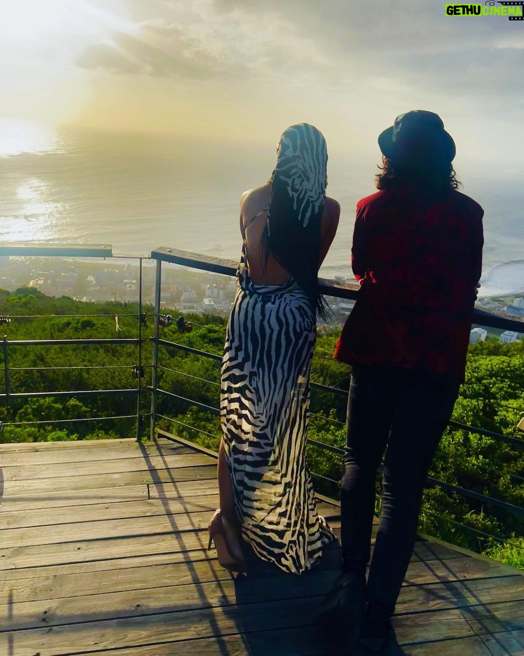 Kat Graham Instagram - Thank you Cape Town!!!! Here are some pics from my trip to South Africa last week. I miss the people and the ocean view already, and I can’t wait to come back in September for the next one! Thanks @comicconafrica for the invite ❤️🔥 I am writing this from the refugee camp… so sending so much love to everyone who came out to @comicconcapetown for helping us raise so much. Cape Town, South Africa