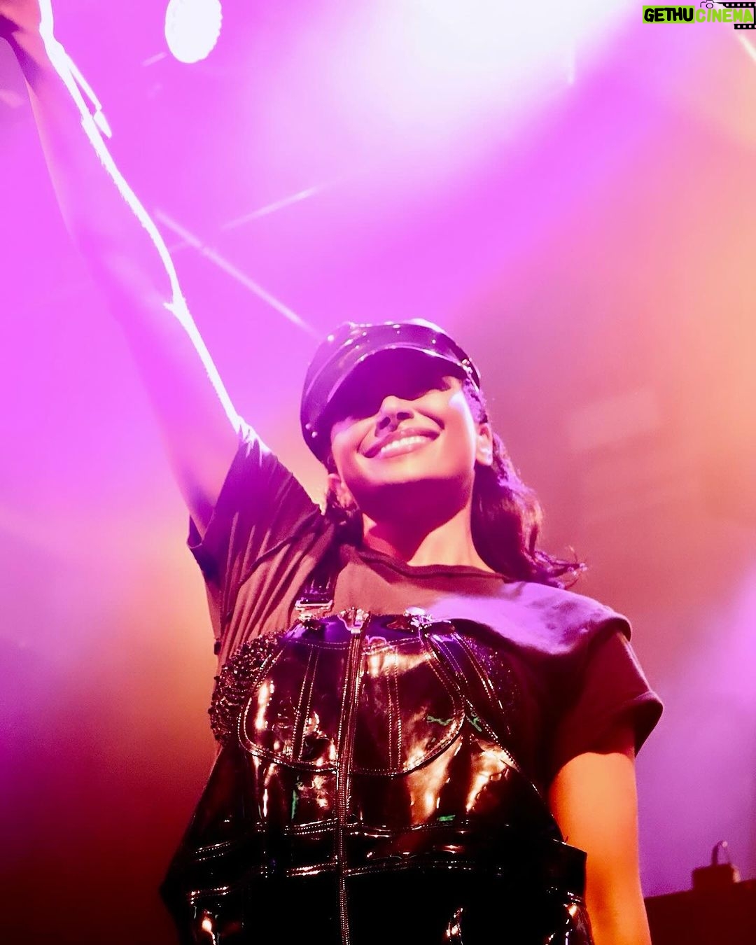 Kat Graham Instagram - Thank you so much Liverpool! Iโm so excited to come back to the UK next year. We are announcing additional dates in February! Get ready!! ๐ฌ๐งโค๏ธโ๐ฅ #TheTimeTour @ale_ssiofilippelli @campandfurnace @monopolyevents @ticket_quarter