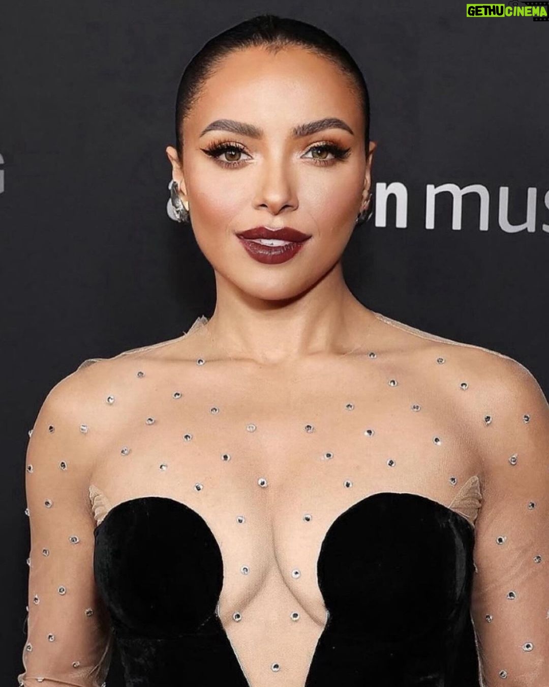 Kat Graham Instagram - Just a lil glam I did for #BMCHonors tryna be cute!