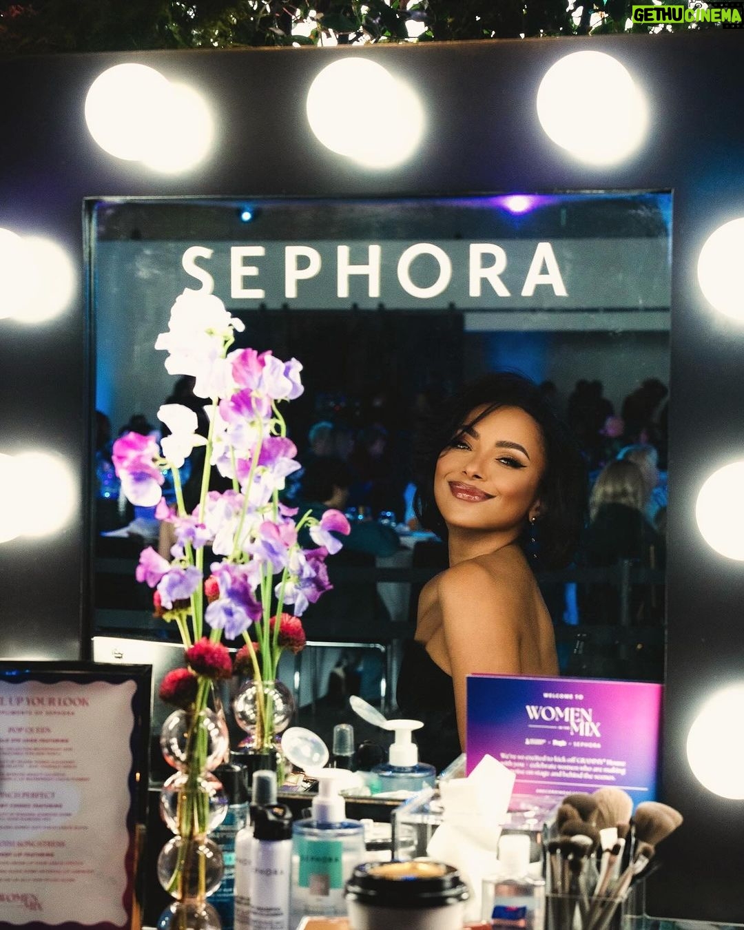 Kat Graham Instagram - Celebrating Women In The Mix with @Sephora at #GRAMMYHouse @recordingacademy 💙💕💪🏽 Los Angeles, California
