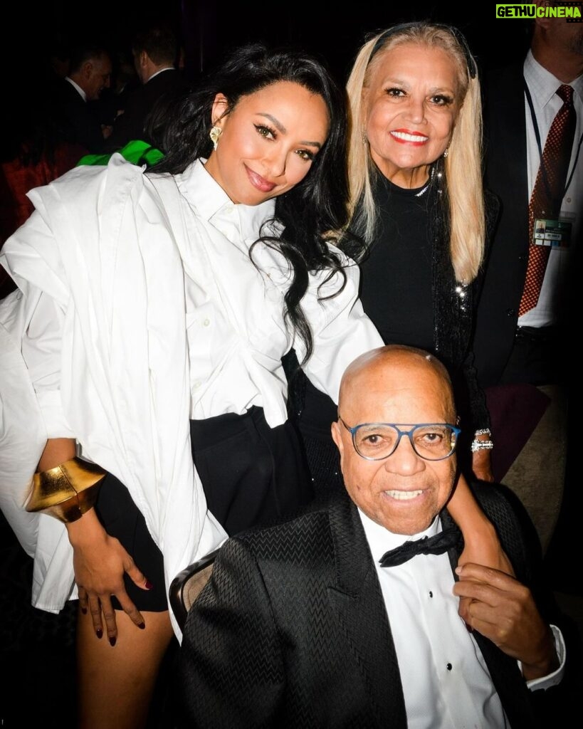 Kat Graham Instagram - With Berry Gordy and @suzannedepasse at the Clive Davis party. Their impact on music history is immeasurable. Every day I am reminded of the incredible legacy they’ve built. Grateful for the opportunity to be in the presence of such legends. Motown forever. And I mean that! 📸 @kreativekapturez