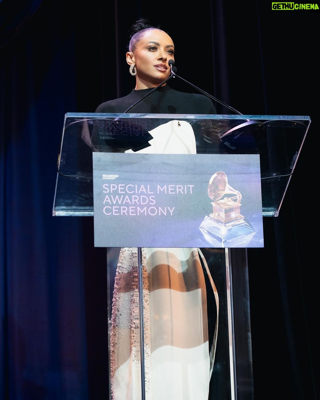 Kat Graham Instagram - Congratulations @knaanstagram on your Grammy Award for “Refugee” Best Song for Social Change at the Special Merit Awards. What an incredible honor to be able to present this to you. From our journey of being label mates (now over 10 years ago!) on A&M records, to having the privilege of being a part of your well deserved recognition. Thank you for using your platform and talents to bring awareness to the plight of refugees. This was an absolute dream come true having my two humanitarian worlds brought together with the @recordingacademy and @refugees. It felt like the deepest confirmation of alignment. So honored to be a part of the UN Refugee Agency and Recording Academy family. Two organizations that work tirelessly to protect, empower and support the world’s most vulnerable. Congratulations K’Naan. May the world see and understand what it means to be a refugee a little more today than they did yesterday. Thank you. 🙏🏽 Los Angeles, California