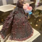 Kate Beckinsale Instagram - @ange212 made the most unbelievable @nina_kate cake - we are blown away by your artistry and attention to detail -she was PERFECT down to the last tattoo and accessory ….it was like having a real mini @nina_kate in the fridge that ended up tasting like the most delicious sticky fudgy brownie . Which was surprising because I always imagined @ninakate would taste like a cheese and onion bap . Thankyou SO much @ange212 you’re so clever 💜💜💜