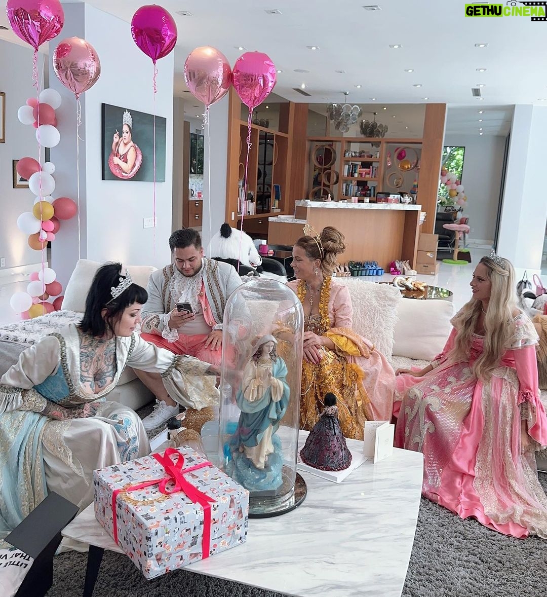 Kate Beckinsale Instagram - Part two of Princess @nina_kate of Camden’s birthday . 💕(There are quite a few parts.)Also you’re welcome for @craigminton_ in pantaloons possibly the furthest from south London he has sartorially been in some time