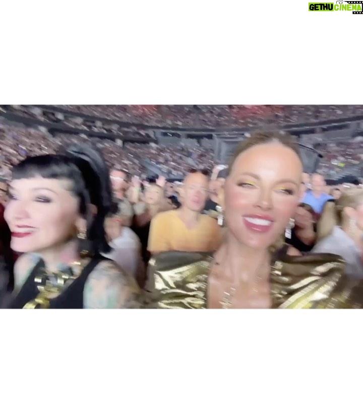 Kate Beckinsale Instagram - @nina_kateโs birthday celebrations part one .The ten year old in me is losing her mind . @duranduran KILLED it ๐๐