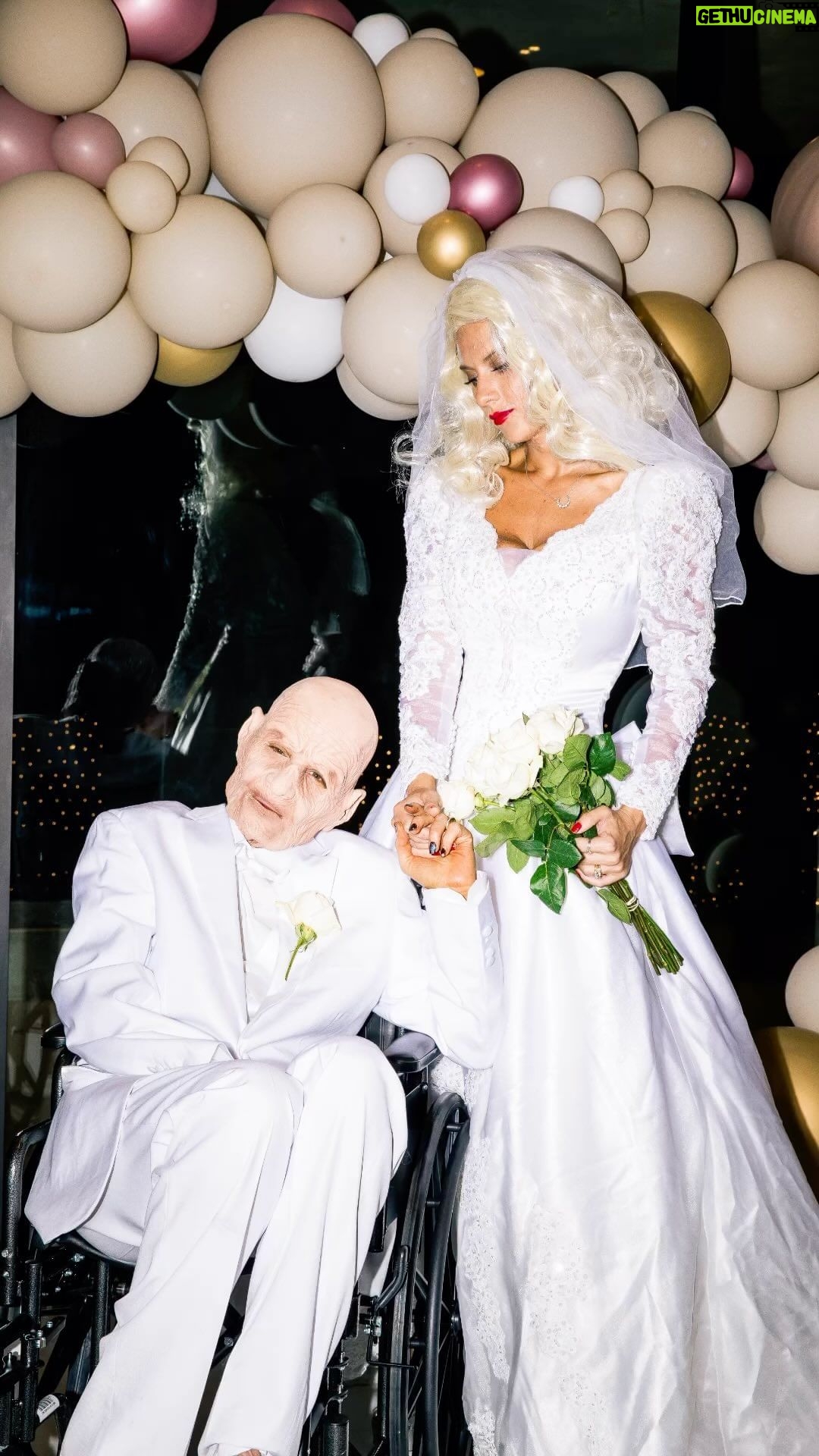 Kate Beckinsale Instagram - Halloween 1 📸 : @ronyalwin @gorgevillalpando