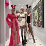 Kate Beckinsale Instagram - Happy bunny birthday,my birthday twin @olivergliese 💕💕 🐰🐇🐰🐩😿
