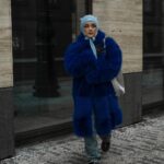 Kateřina Mlejnková Instagram - Modrá 💙💙💙💙Love it! A fotky outfitů taky miluju! Dík lasko za fotku @agwillow . . . . . . . #furcoat #bluecoats #winter #ootd #style #dominikakozakova #koki9 #drmartens #winteroutfit #boots Prague, Czech Republic