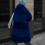 Kateřina Mlejnková Instagram - Modrá 💙💙💙💙Love it! A fotky outfitů taky miluju! Dík lasko za fotku @agwillow . . . . . . . #furcoat #bluecoats #winter #ootd #style #dominikakozakova #koki9 #drmartens #winteroutfit #boots Prague, Czech Republic