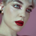 Kateřina Mlejnková Instagram - Dlouho mě výrazné rty na sobě moc nebavili, tak jsem včera zkoušela zase ty červené. 💋 jsou červené rty vaše oblíbené? Nebo taky raději saháte po nude? . . . . . . . . #redlips #makeupartist #makeup #makeuplover #photooftheday #koki9 #100daysofmakeup Prague, Czech Republic