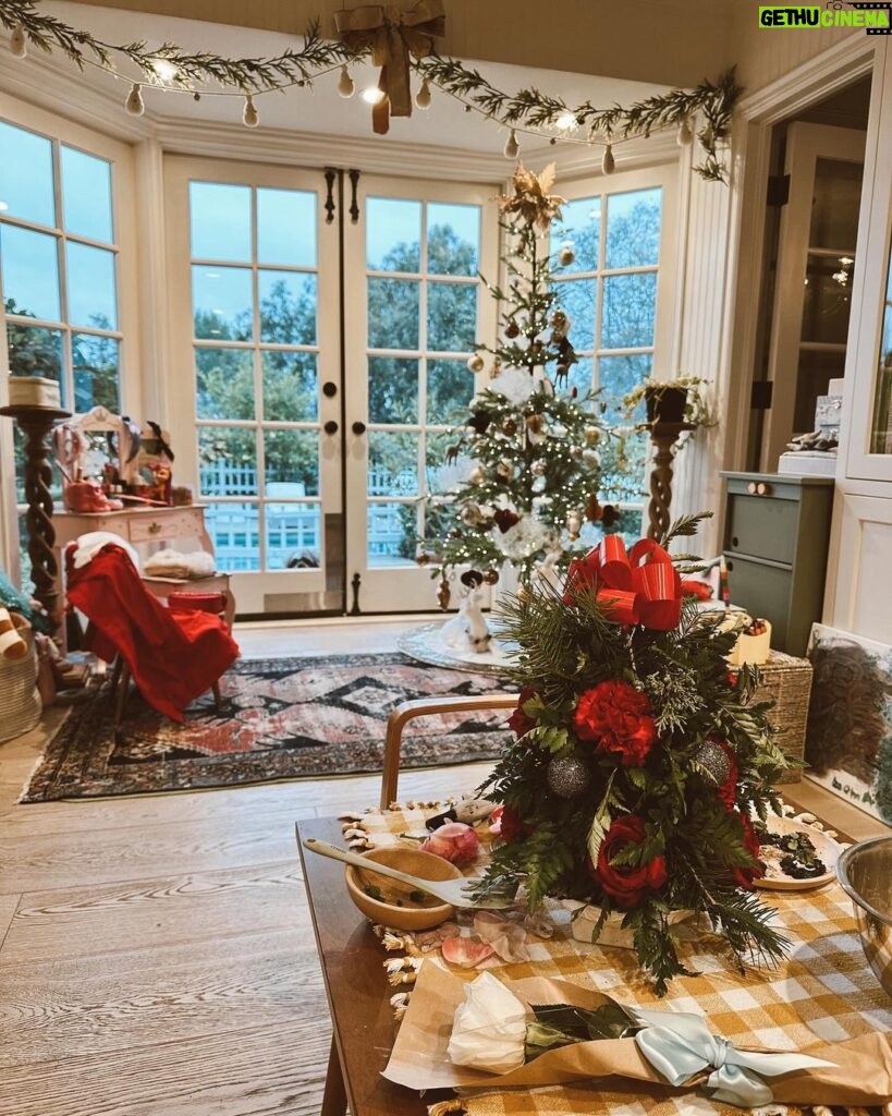 Kate Hudson Instagram - Around our home lately 🎄 I love the holidays so much and throughout the years have collected trees, Santa’s, music boxes, snow villages, ornaments, and more. We bake, cook, sing, share laughs and create light to shine everywhere, we wish for love and peace. I am a lover of this time over year and soak every minute of it up. I guess that is a good metaphor for how I feel about life and celebrating our time here. It’s as fleeting as the holidays. Here today, gone tomorrow. So I choose to make it sweet and cozy. Everyday. And of course every Holiday. Wishing sweet and cozy to everyone ❤️💫🫶💫❤️ PS. More decorations and cozy to come 😉