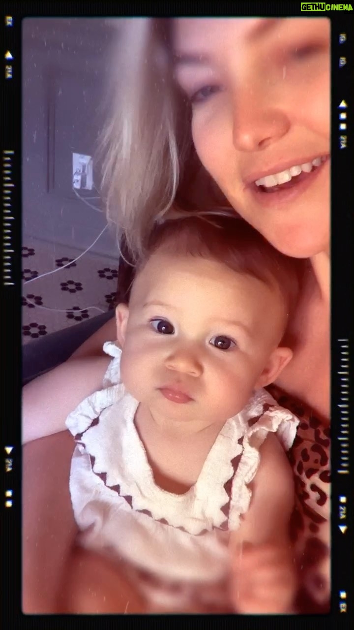 Kate Hudson Instagram - 5 years old today ❤️The birth of Rani was pure magic and magic is what continues. Happiest birthday to Rani Rose! 🎈