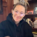 Kate Hudson Instagram - Reflecting on the best city in the world, NYC. I saw first hand, as I lived in the city then, what a powerful, supportive, loving and resilient community New York is. Love to all first responders and loved ones who experienced loss intimately. I know how hard today is and I’m sending you big loving energy ❤️💫