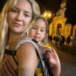 Kate Hudson Instagram - Happiness and pasta 🍝 Not mutually exclusive 🇮🇹❤️☀️🌙 Exploring with my favorite humans ❤️ Noto, Sicily