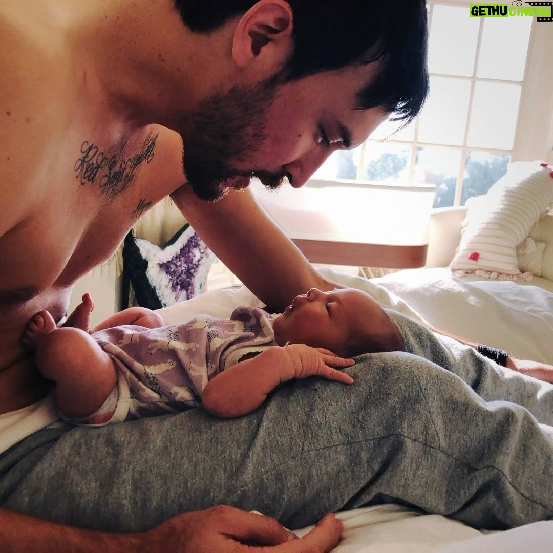Kate Hudson Instagram - Lucky lady has the most amazing father. I am so grateful to witness such a beautiful bond! We love you so much @fujikawadanny Happy Fathers Day! ❤️