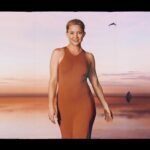 Kate Hudson Instagram - I’m happy to announce my partnership with ALMA, I’ve been using their lasers for over 10 years, and love the results! I only ever partner with brands that I truly love and can honestly recommend. Alma lasers have been a part of my beauty routine with @nursejamiela forever. Painless and effective ☀️ @alma.lasers.international @almalasers_northamerica #almapartner